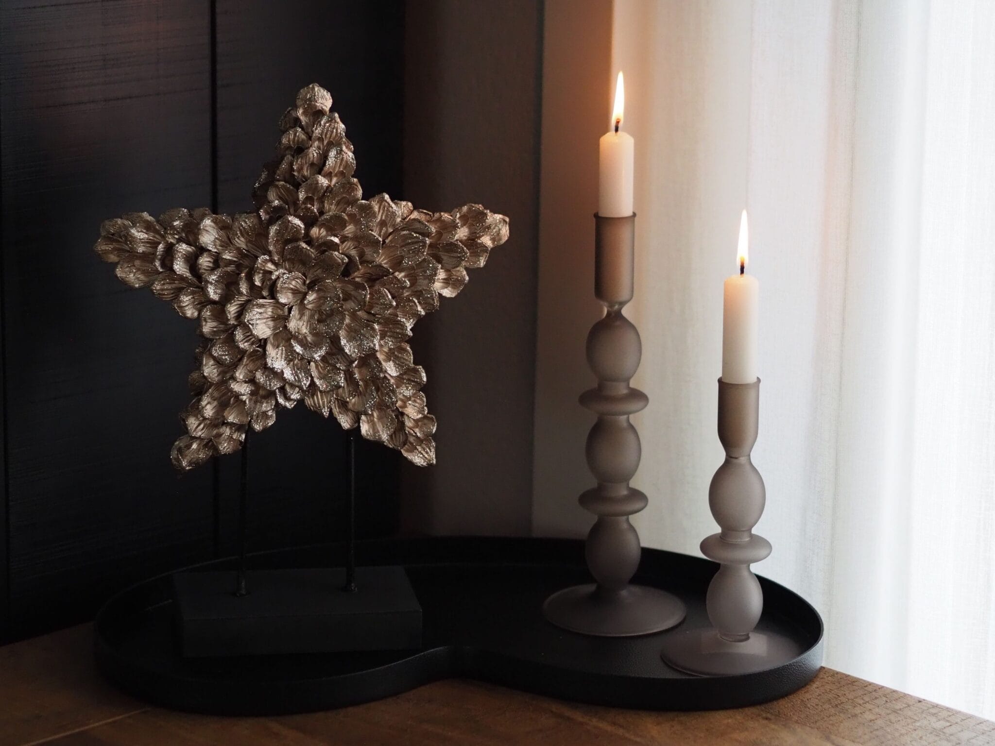 Kerstster op voet
